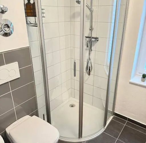 2,5 Mit Eigenem Parkplatz Appartement *